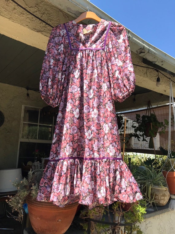 Vintage 70s Floral Puff Sleeves Dress