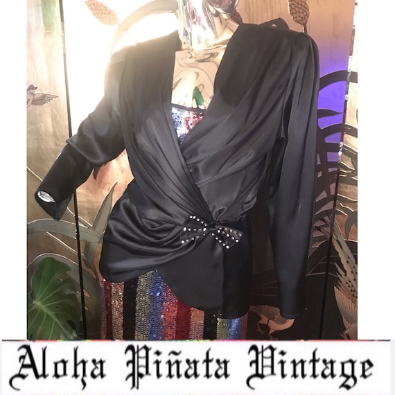 Vintage Wrap Top by Suzelle