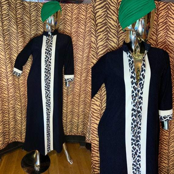 Vintage Leopard print Nightgown velour housedress… - image 1