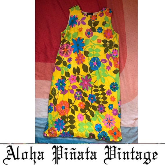 Vintage 60s Hawaiian Dress