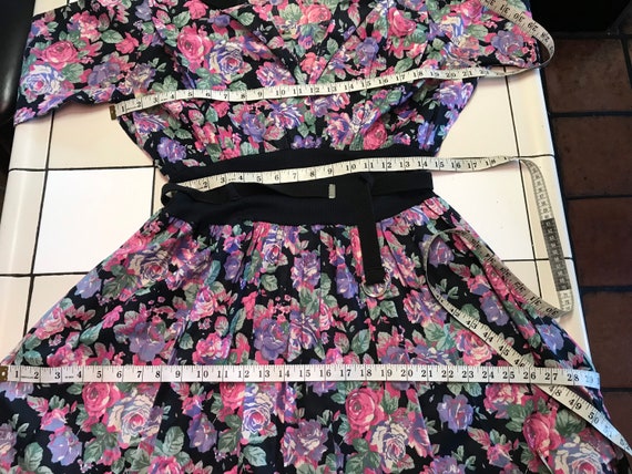 Vintage Floral Dress - image 9