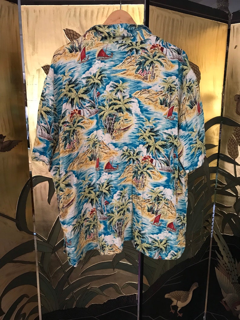 Vintage Hawaiian Shirt image 3