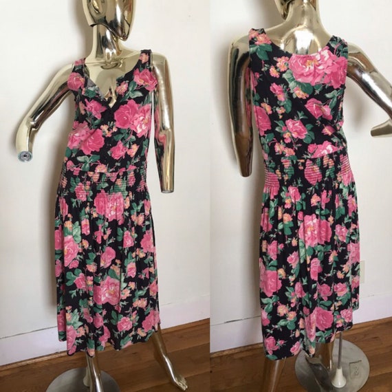 Vintage Floral Dress - image 3