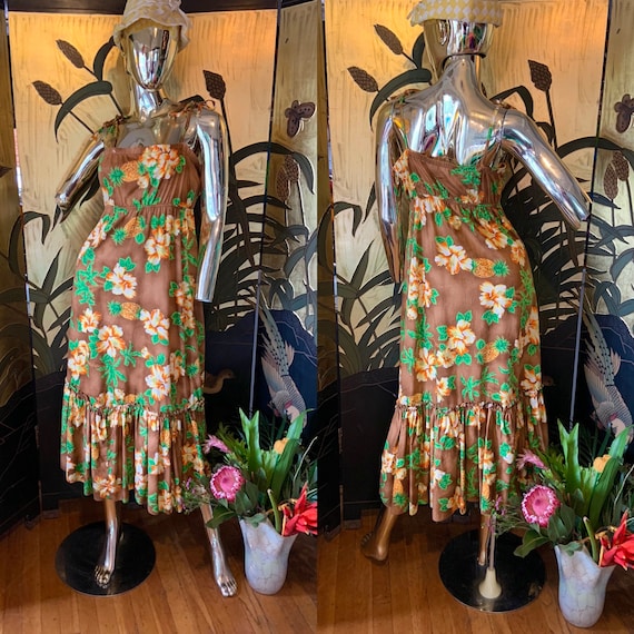 Vintage Hawaiian dress floral Muumuu - image 1