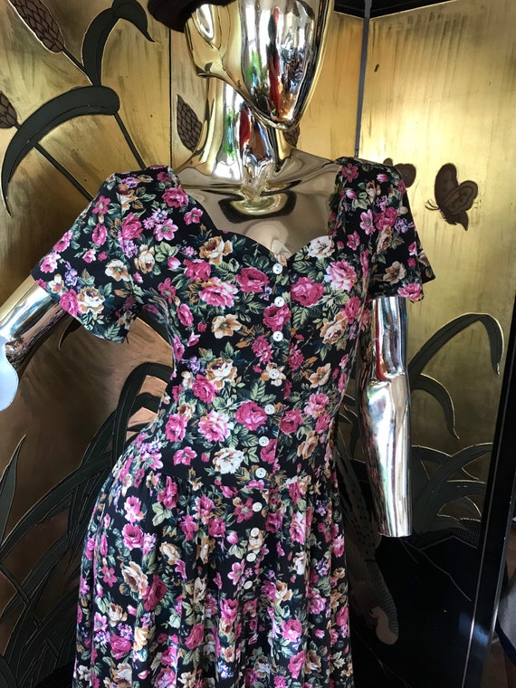 Vintage Floral Dress - image 4