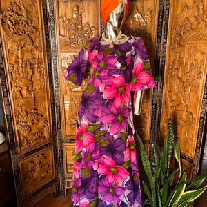 Barkcloth Hawaiian Dress Muumuu - Etsy Barkcloth Hawaiian Dress Muumuu - Etsy