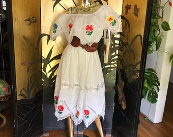 Vintage Embroidered Mexican Dress