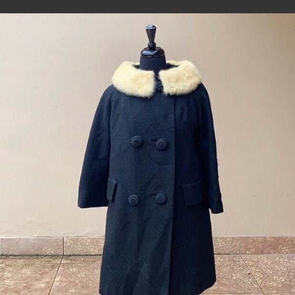 Vintage Hockanum Wool Trapeze Coat with fur trim collar