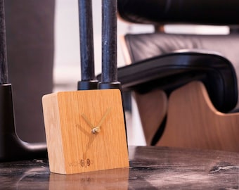 WOTIME | Clock | Standing Clock | Oakwood | Oil finish | 10,5x10,5x3,5cm.