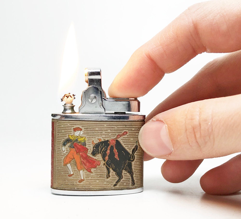 VINTAGE MEXICO LIGHTER Working Bullfighter Souvenir Enameled 1950s