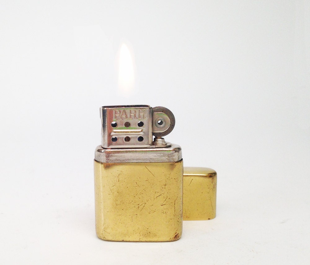 ANTIQUE BRASS LIGHTER working Old Park Trench Style 1950s Lighter