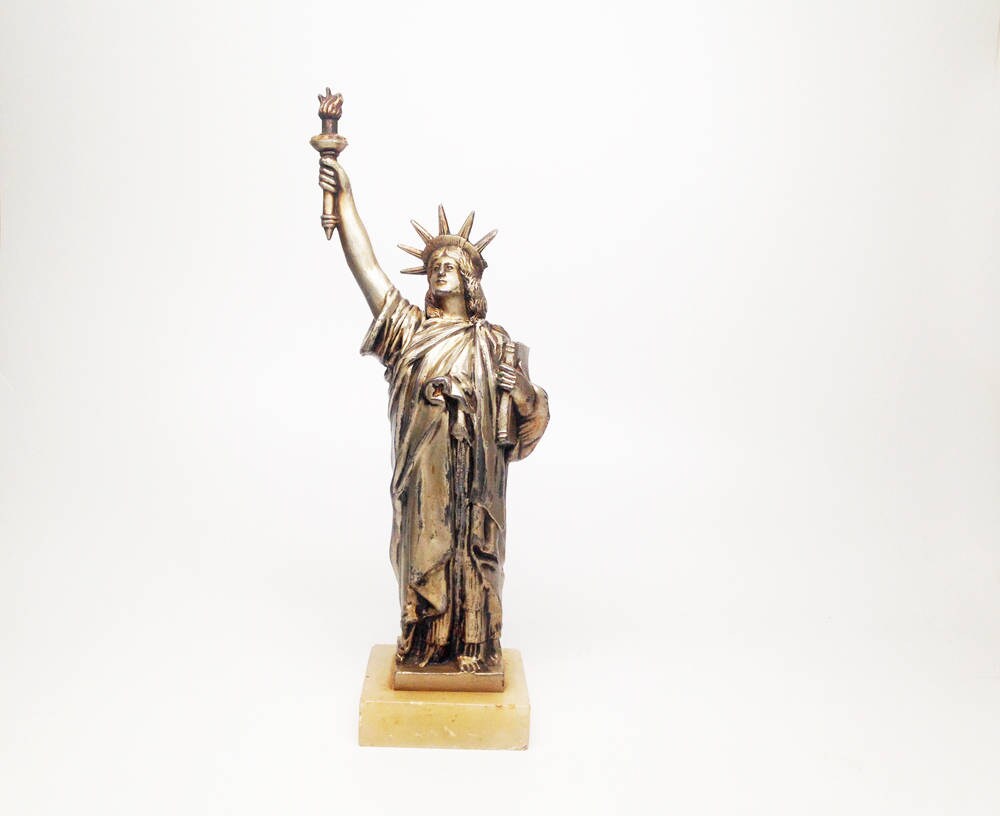 Antique Statue of Liberty Lighter Working Antique 1930's Marble Ash