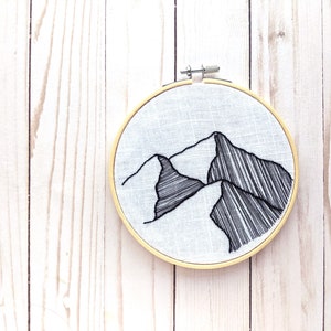 Hand Embroidery Kit // Mountains // DIY Hoop Art // Simple Embroidery//