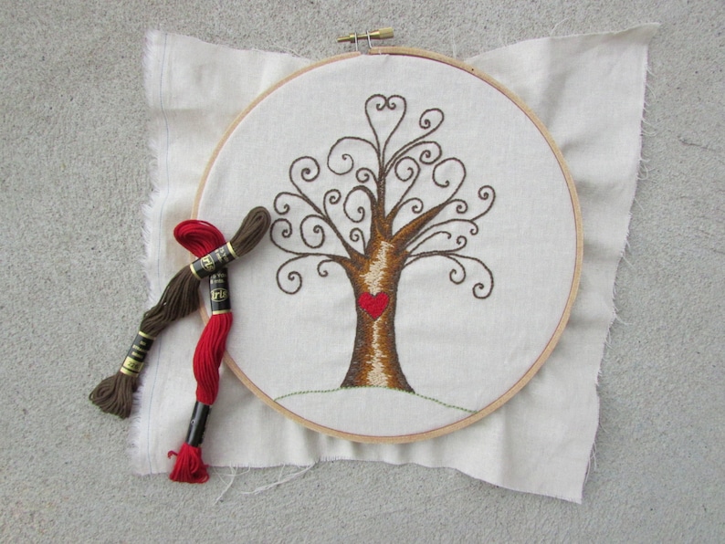 Hand Embroidery Pattern // Swirly Tree image 1