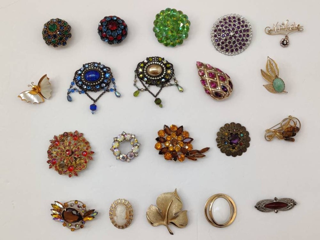 Vintage Costume Jewelry Brooches, Antique Signed Jewellery Aurora ...