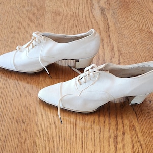 1920s White Canvas Vintage Athletic Shoes