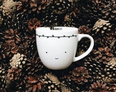 Smiling with white leaves 300 ml Mug