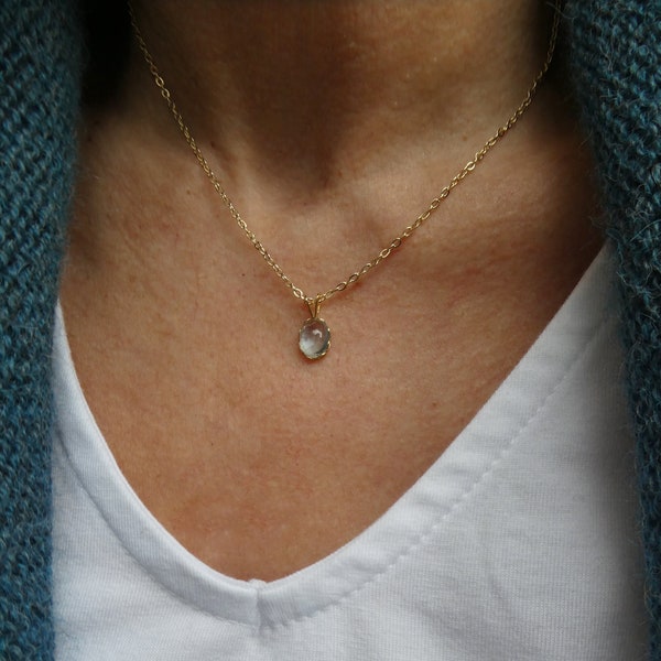 Gold oval aquamarine necklace, Aquamarine pendant necklace, Dainty gemstone necklace, March birthstone gift, Blue stone necklace