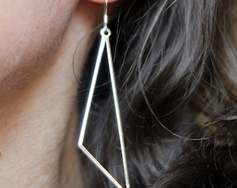 TEAMER Minimalist Stylish Statement Earrings Geometric Triangular Long Dangle Drop Earrings for Women Girls TEAMER Minimalist Stylish Statement Earrings Geometric Triangular Long Dangle Drop Earrings for Women Girls