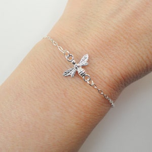 Honey bee bracelet, Sterling silver bee bracelet, Bee jewellery, Cute honey bee braclelet, Bee gift, Silver bee charm bracelet