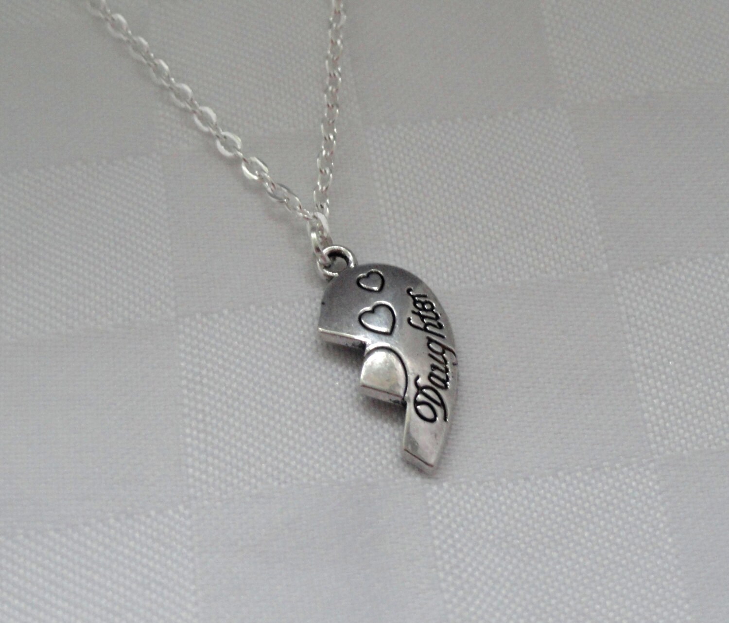Set di collane puzzle a forma di cuore per madre e figlia, in argento sterling • Gioielli personalizzati per la famiglia - Regalo per la festa della mamma - Italia