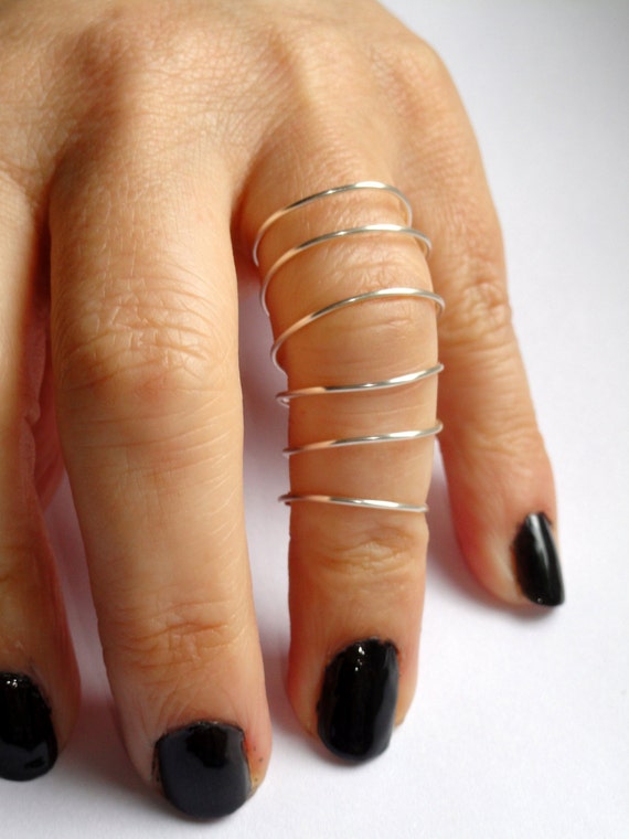 hammered spiral ring // 1,5mm – JOHANNA STUDIOS