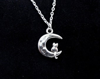 Cat on moon necklace, Cute cat necklace, Silver cat sitting on moon necklace, Girls necklace, Gift for girls, Animal necklace,