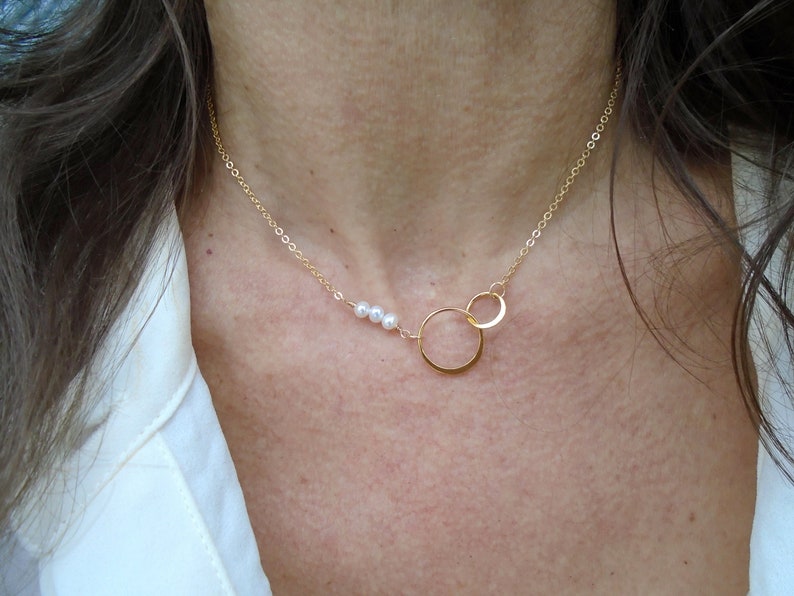 June birthstone necklace Freshwater pearl necklace Bridal necklace Bridesmaid gift Gold Eternity circle pearl necklace
