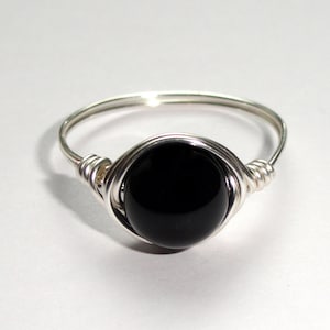 Silver onyx wire ring,  Onyx wire wrapped ring, Gemstone ring, Silver wire ring, Black stone ring, Stone ring