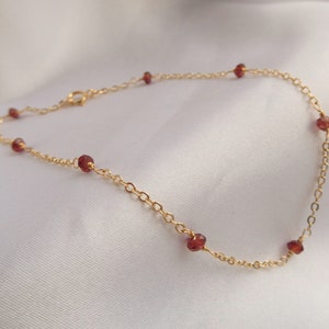 Gold Garnet gemstone anklet, Dainty garnet ankle bracelet, Gemstone anklet, Delicate gold fill ankle bracelet, January Birthstone gift