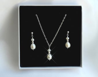 Set aus Sterlingsilber Perlenkette und Ohrringen: Juni Birthstone Geschenk