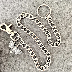 Llavero con forma de polilla de la muerte, cadena de acero con colgante de polilla con calavera, llavero con gancho para pantalones, llavero unisex, cadena para billetera con forma de polilla con calavera grunge
