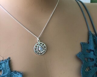 Flyow Set Di Gioielli In Argento 925 Con Pietra Di Luna E Fiore Di Loto - Collana E Orecchini A Perla Per Donna - Regalo Per Appassionati Di Yoga