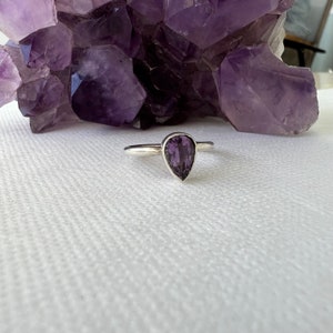 Vintage Pear Amethyst Sterling Silver Ring - February Birthstone