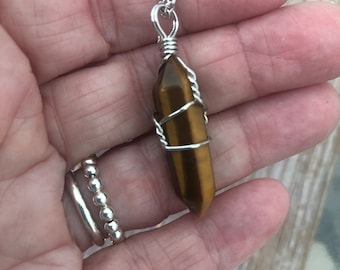 Tiger Eye Necklace,  Tigers Eye Wire Wrapped Necklace, Healing Crystal, Natural Tiger eye Crystal Necklace