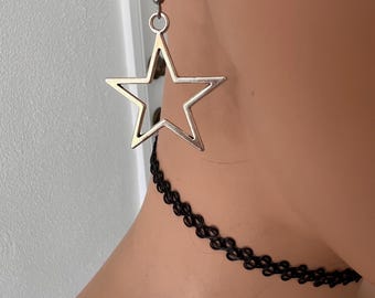 Große silberne Stern Ohrringe: Minimalistische Sterne mit Cutout, fünf Sterne als himmlischen Schmuck