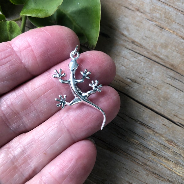 Handcrafted Solid  925 Sterling Silver Lizard, Sterling Gecko, Nature Charm, Sterling Silver Reptile Jewelry, Gecko  ys