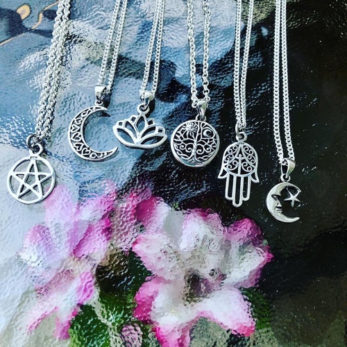 ZIPPICE Collana di fiori di loto Orecchini a bottone con fiori in argento sterling Collana con pietra di luna arcobaleno Gioielli con ciondolo di loto di Buddha per le donne amanti dello