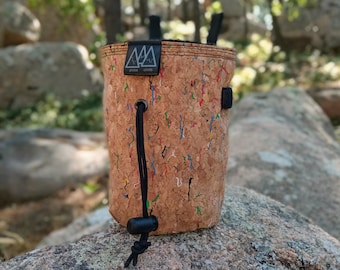 Chalk bag bouldering, Boulder bag, Climbers chalk bag with brush, Climbing chalk bag, Cork chalkbag, Climbing gift, Chalk bag boulder.