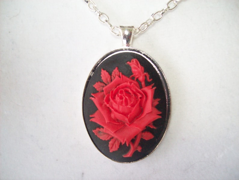 Red and Black Rose with Rosebud Cameo Pendant