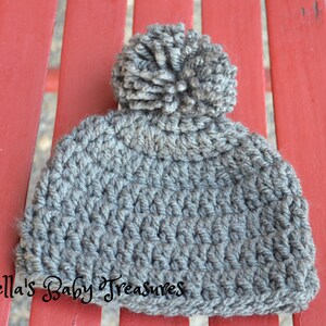 Newborn Beanie with Pompom
