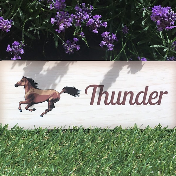 HORSE NAME / Stable Sign Wood Effect Design in Metal - Add Your Own Text / Photo