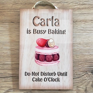 PERSONALISED KITCHEN SIGNS: Busy Baking Cupcake Custom-Made Wooden Plaque