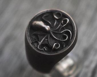 Magna Grecia octopus ring, 925 silver, medium size, octopus, ancient Greek coin, silver sterling ring collection "Era"