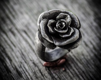 Rose flower ring in 925 silver, medium size, "Era" collection.