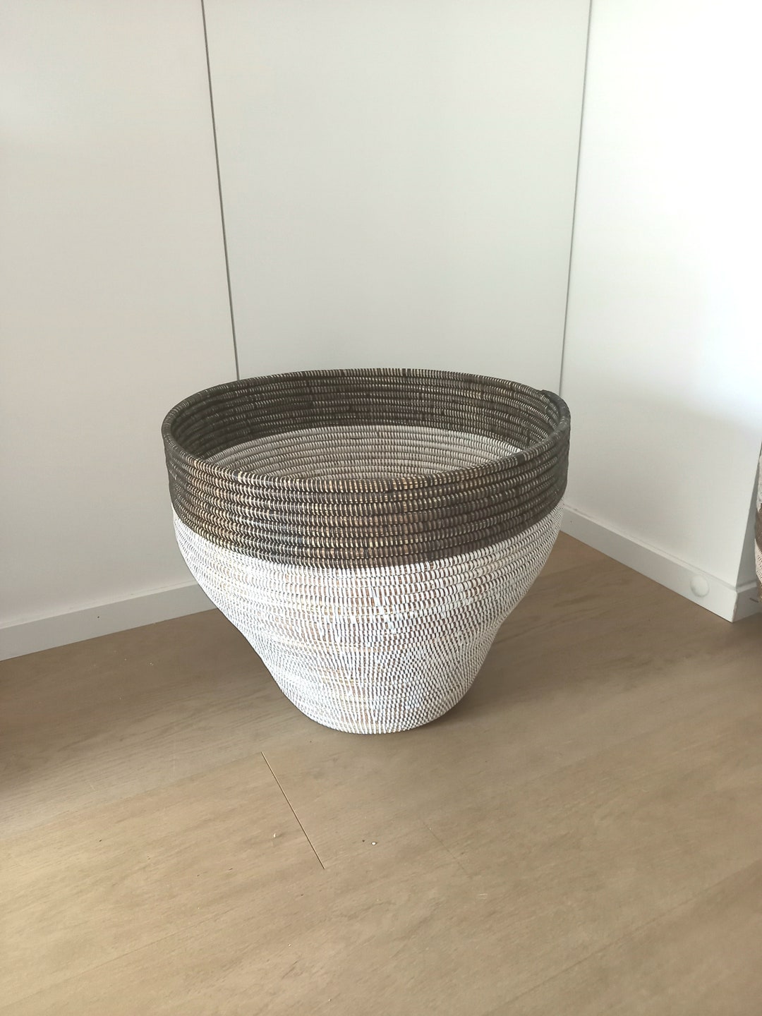 手編みのアフリカンバスケット、白黒、蓋なし収納 - Etsy 日本