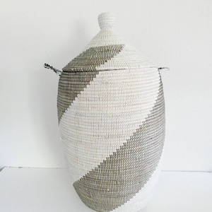 Modern Laundry Basket,Minimal Decor, Black and White Home Decor, Contemporary Home, Swirl,Корзины для белья и принадлежностей.