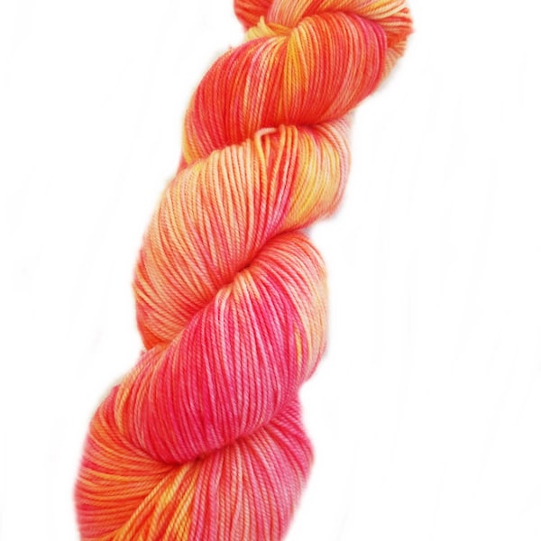Sockenwolle Merino High-Twist handgefärbt 100% Schurwolle (Australische Schurwolle 22 Mikron, mulesingfrei) 100 g / 400 m - peach