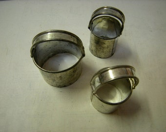 3 vintage tin biscuit cutters-cookie cutters-kitchen item-houseware-bakers-