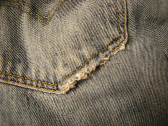 vtge 501-levis jeans-men jeans-slightly distresse… - image 3